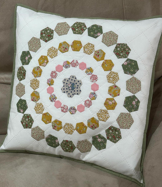 Di's Flower Cushion